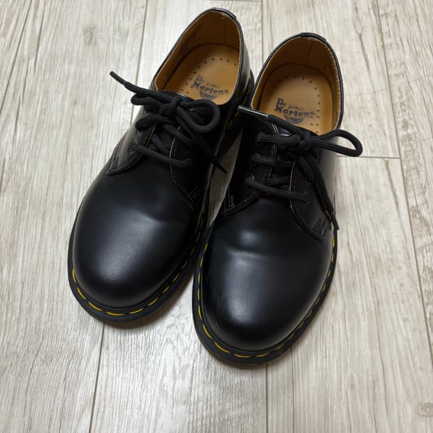 닥터마틴 1461 3홀 스무스 230