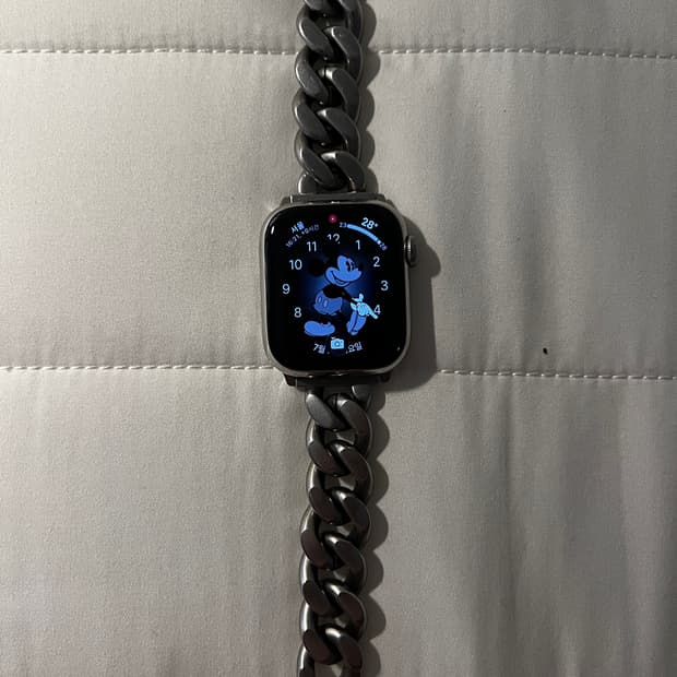 DIESEL APPLE WATCH CHAIN