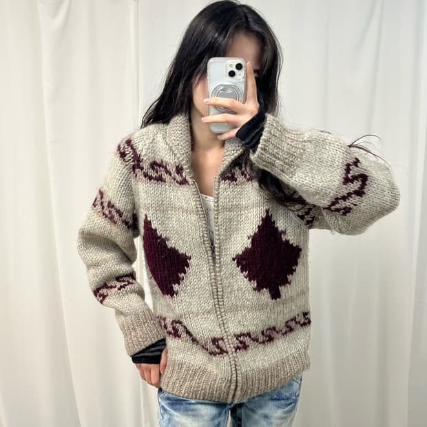 Vintage Beige Cowichan