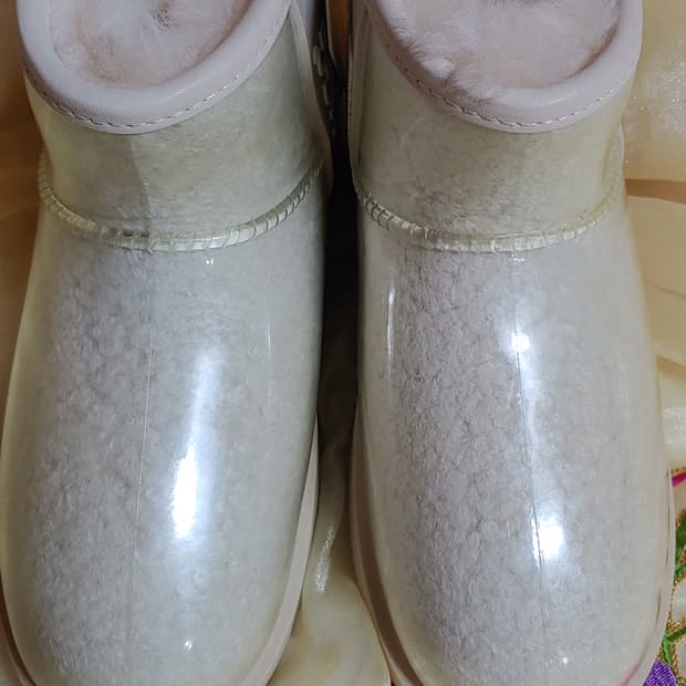 어그(UGG)클리어 양털부츠 장화 (새상품)