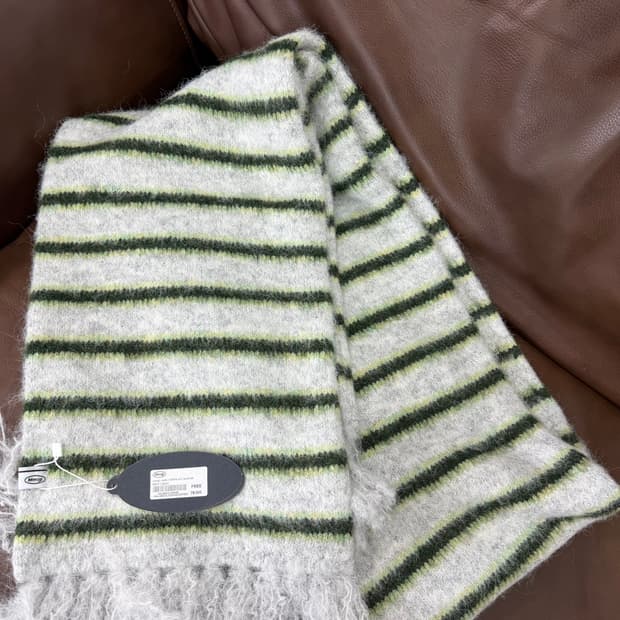 mmlg 헤어리 스트라이프 머플러