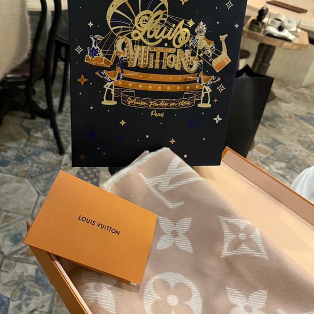 루이비통 목도리