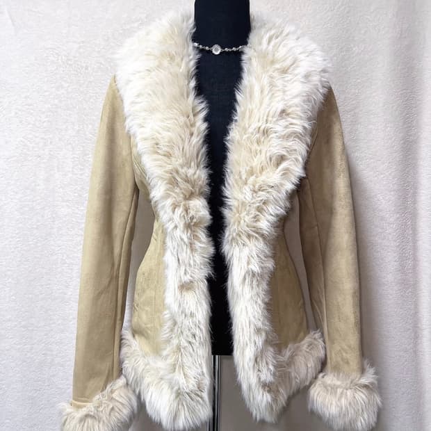 퍼 트리밍 무스탕 자켓 