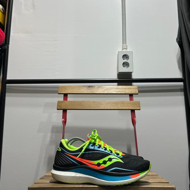 UK8 270) 써코니 런닝화 남성 남자 러닝화 엔돌핀 스피드