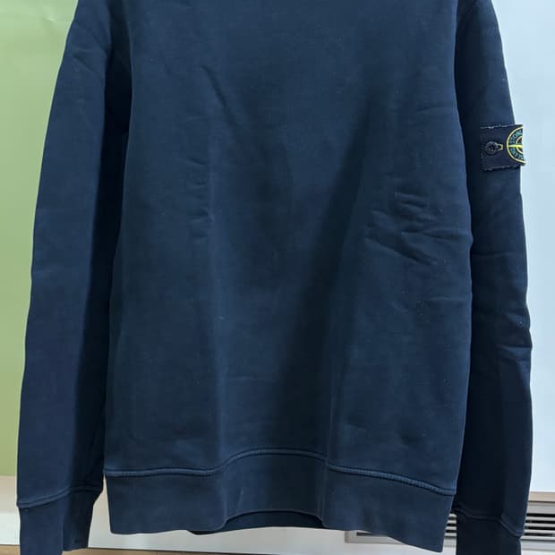 스톤 아일랜드 블랙 M사이즈 스웨트셔츠 맨투맨