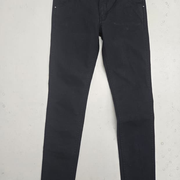 화이트 마운티니어링 블랙 슬림핏 남성 바지