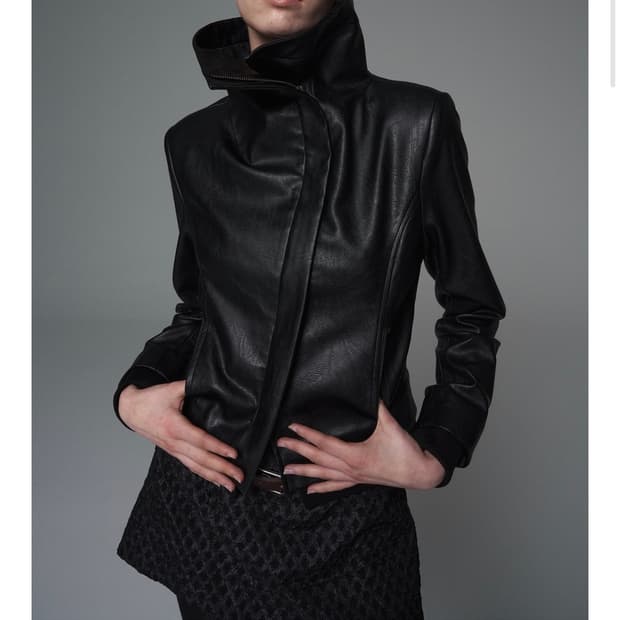 Settle for moon 가죽자켓