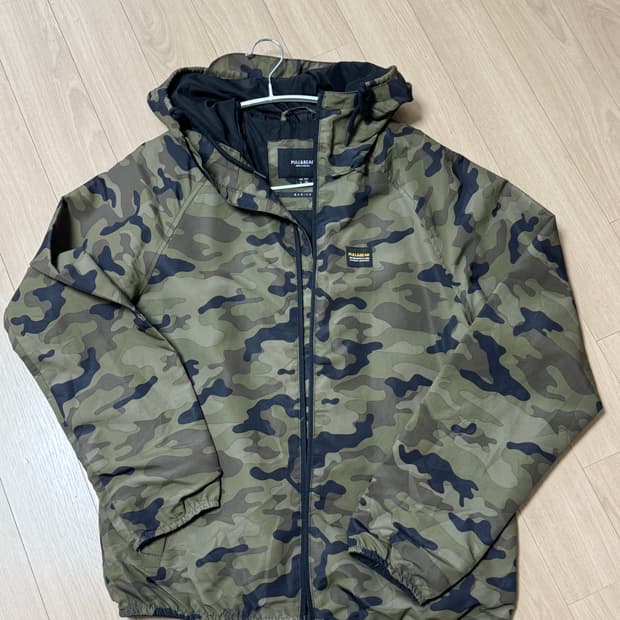 풀앤베어 카모 바람막이 s