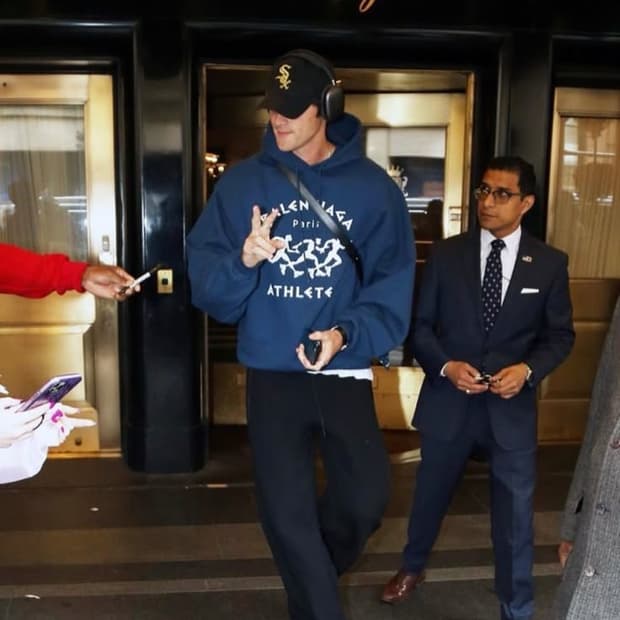 발렌시아가 마라톤 후드티