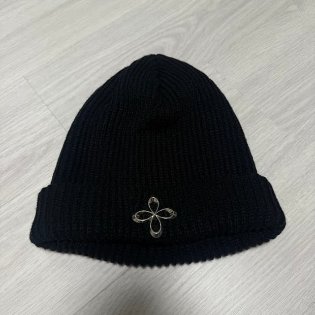 써저리 비니 블랙