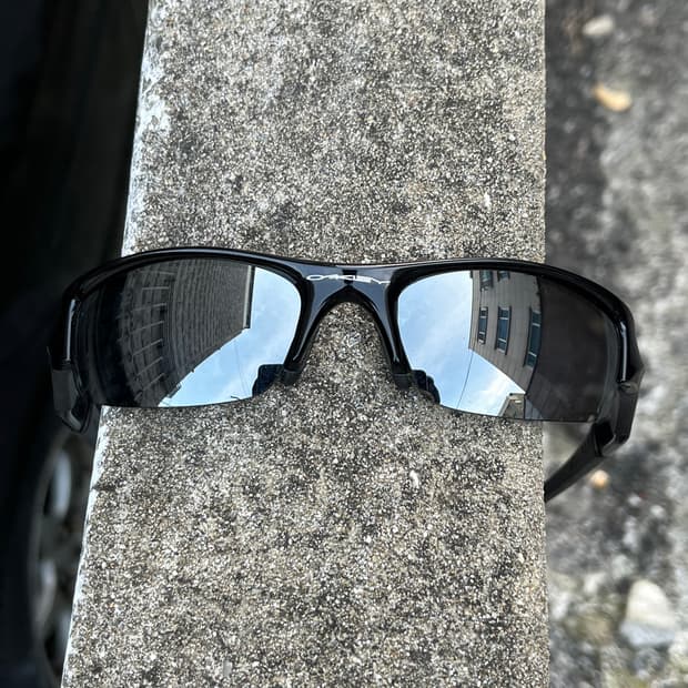 오클리 플락 1.0