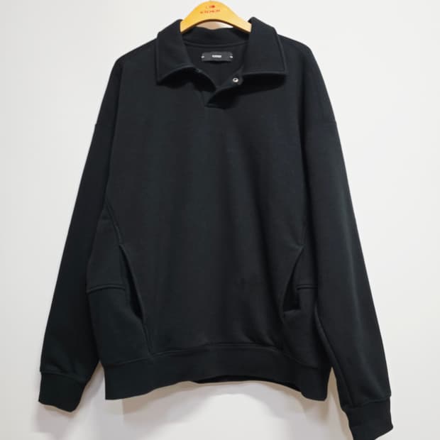 일꼬르소 카라넥 블랙 맨투맨 티셔츠