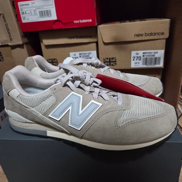 뉴발란스 996 270사이즈 새상품 CM996RX2