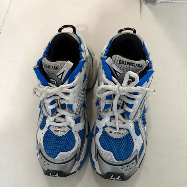 발렌시아가 뉴러너 41사이즈