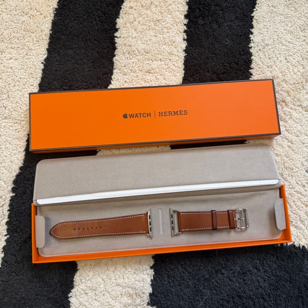(미사용) 애플워치 에르메스 에뚜쁘 스위프트 가죽 스트랩 45mm 