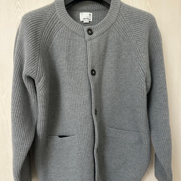 홀리선 아네트 가디건 M사이즈 판매합니다.