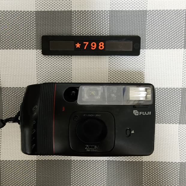 후지 줌 카디아 600 DATE 필름카메라