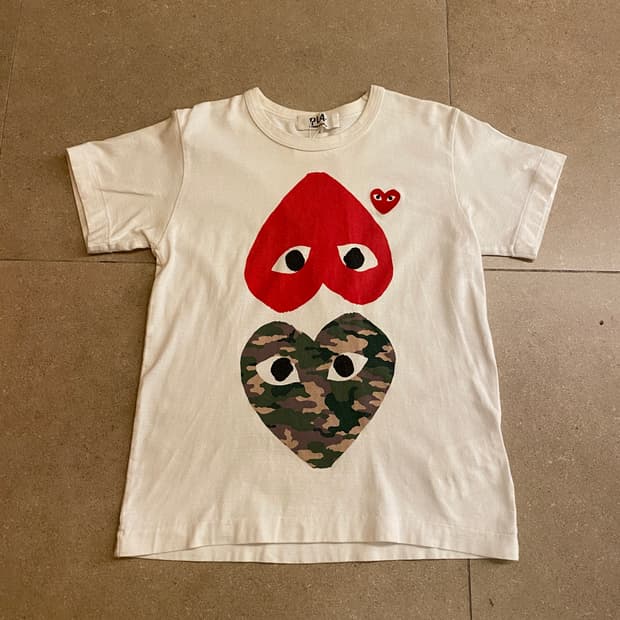 꼼데가르송 플레이 티셔츠