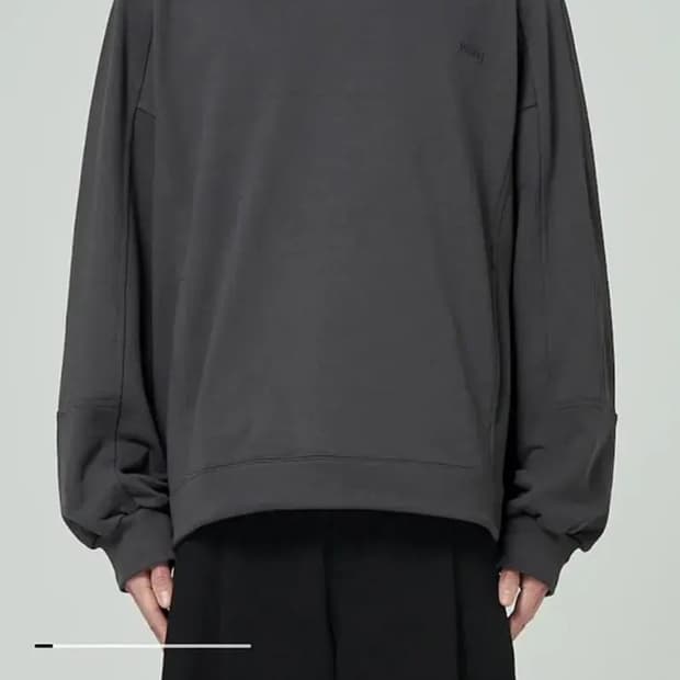 준지 23fw 스티치 스웨트 셔츠 차콜