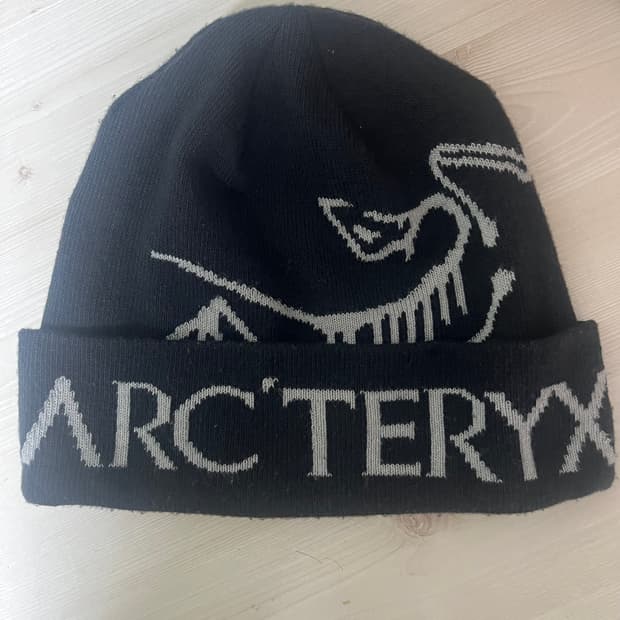 아크테릭스 버드워드토크비니 (블랙)