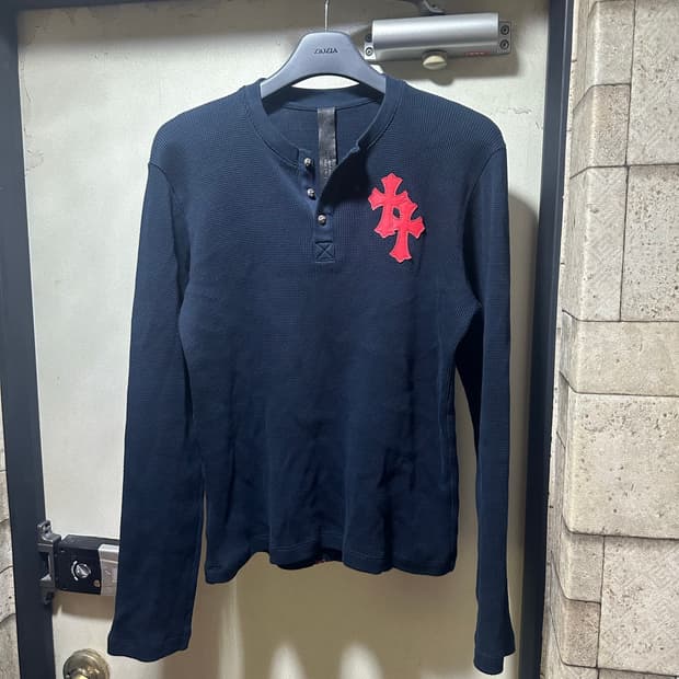 크롬하츠 와플 헤비웨이트 레더 패치 니트 헨리넥