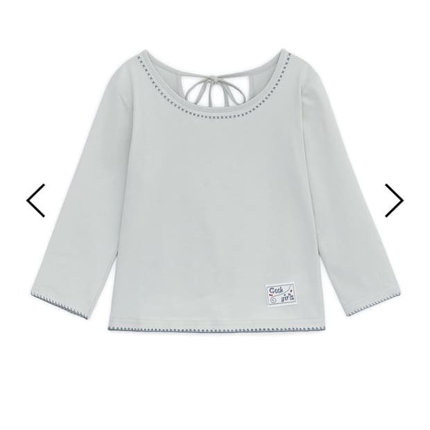 허그유어스킨 Back ribbon capri sleeve T