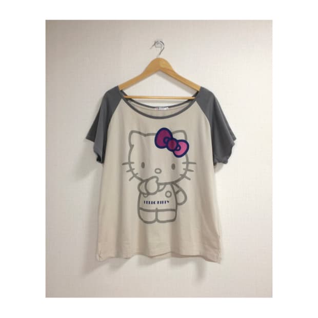 유니클로 x 헬로키티 빅 프린팅 반팔