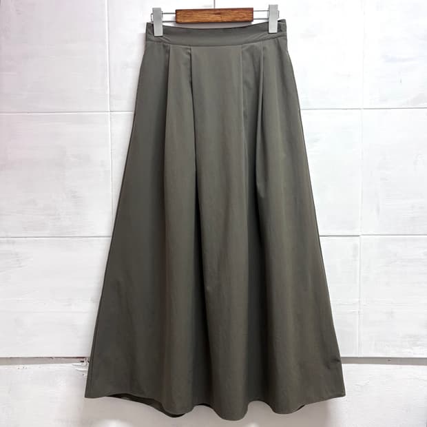 BEAMS HEART 빔즈 바스락 카키 롱 스커트 