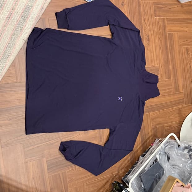 니들즈 롱슬리브 