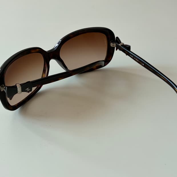 샤넬 리본 선글라스 