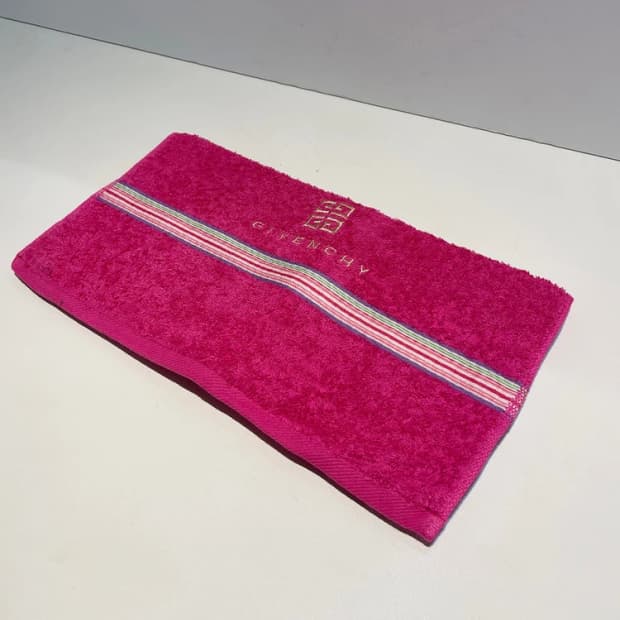 지방시 시그니처 자수로고 스포츠타올 페이스타올 A1370   