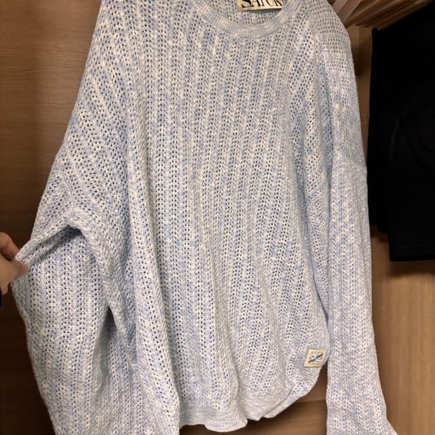 새터 니트 입니다.