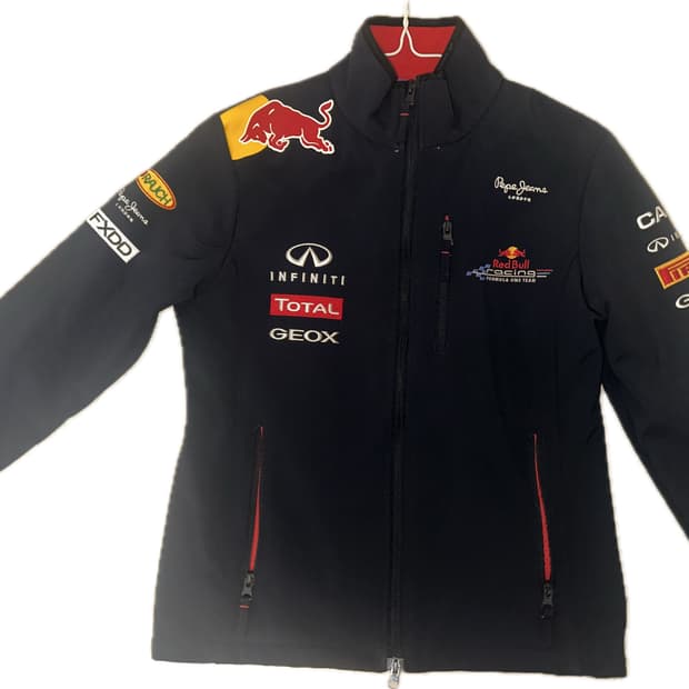 페페진스 레드불 소프트쉘 자켓 S