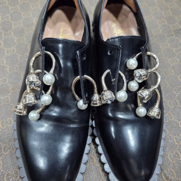 콜리악 진주 로퍼