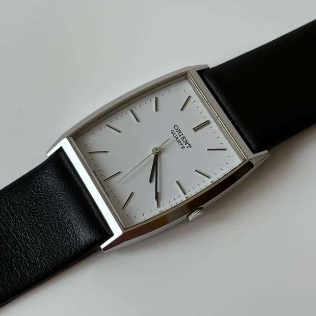 오리엔트 1980년대 실버 탱크 쿼츠 남성