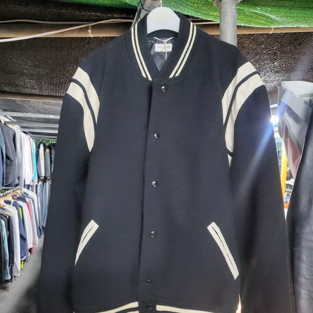 21 시즌 생로랑 테디자켓