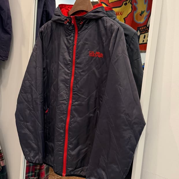 Quik Silver 퀵실버 리버서블 신슐레이트 라이트 패딩