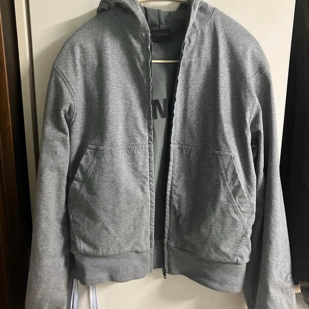 발렌시아가 리버시블 후드집업 