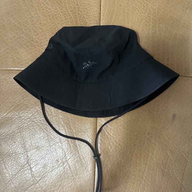 (L-XL) 아크테릭스 신솔로 버킷햇 블랙