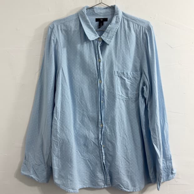 gap dot shirt