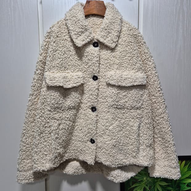 빈티지 아이보리 뽀글이 양털 자켓.새상품