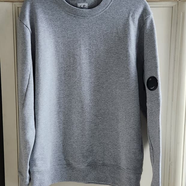 CP컴퍼니 정품 그레이 맨투맨 티셔츠 90-95