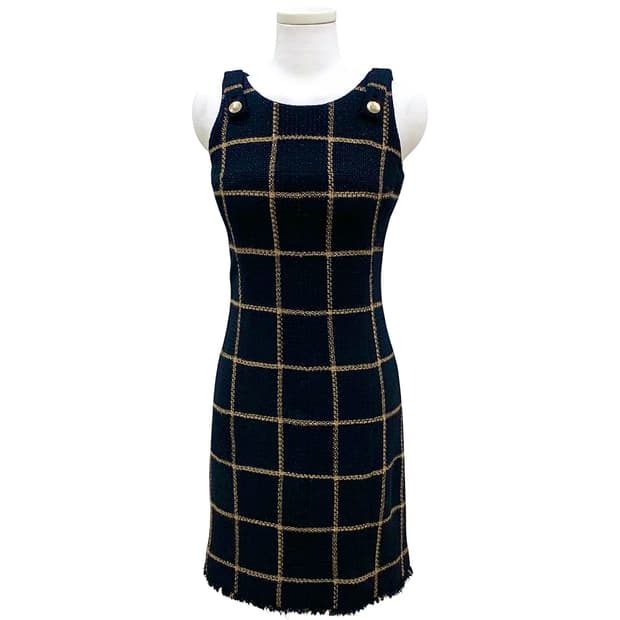 샤넬 CC 골드 버튼 트위드 민소매 미디 원피스