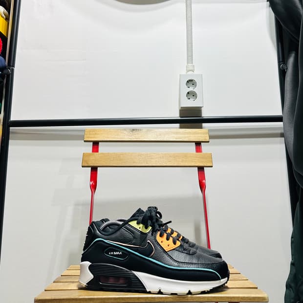 250) 나이키 운동화 남녀공용 신발 에어맥스 90 블랙 형광 GS