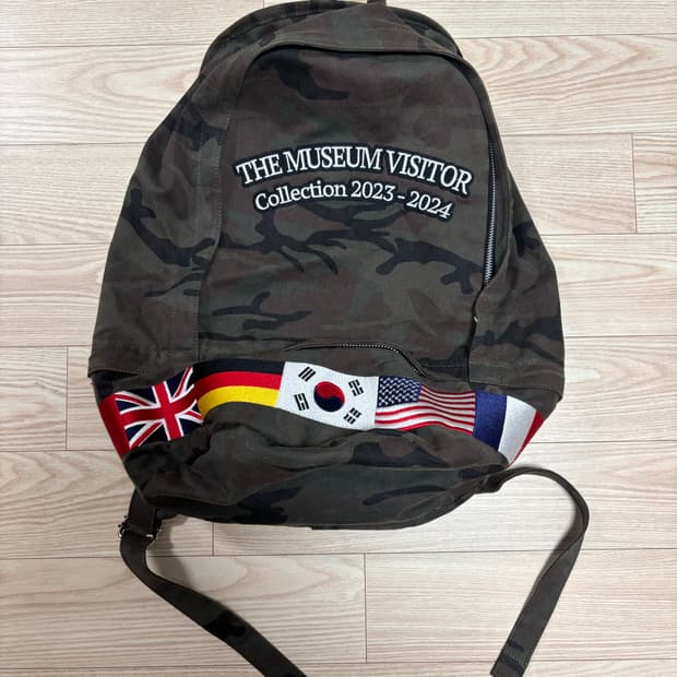 더뮤지엄비지터 백팩