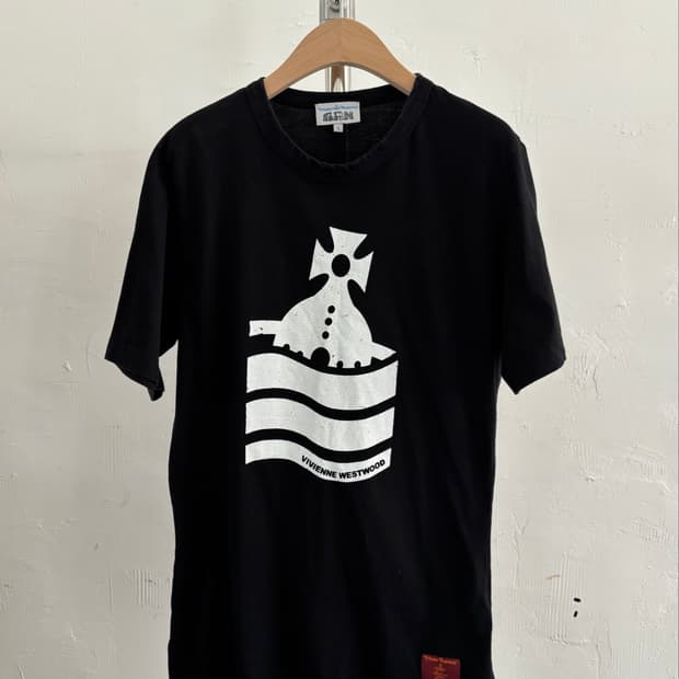 Vivienne Westwood 비비안웨스트우드 블랙 그래픽 로고 티셔츠