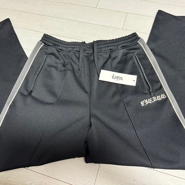 피어스 트랙팬츠