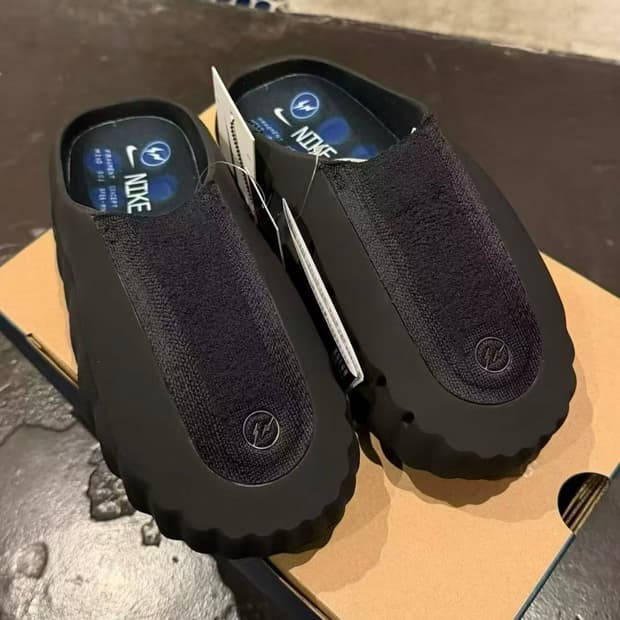 나이키 x 프라그먼트 마인드 001 블랙 270MM
