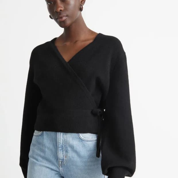 앤아더스토리즈 블랙 랩 가디건 새상품