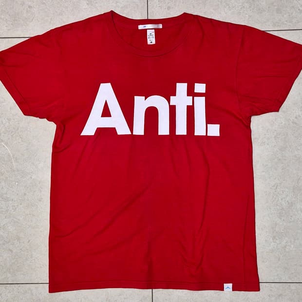 00s 2K by Gingham Artist Graphic T-Shirt